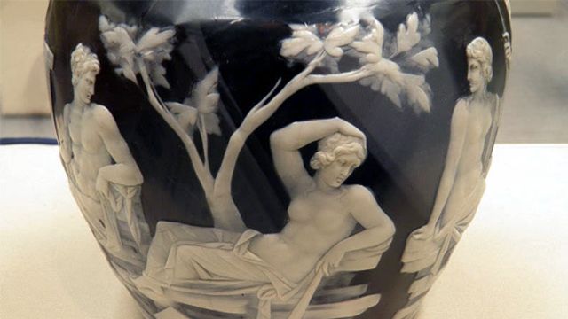  Detail of Roman cameo glass on the Portland Vase at the British Museum. Image: Carole Raddato/Flickr
 