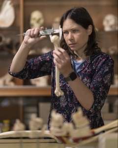 Associate Professor Laura Wilson