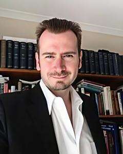 Dr Gareth Knapman