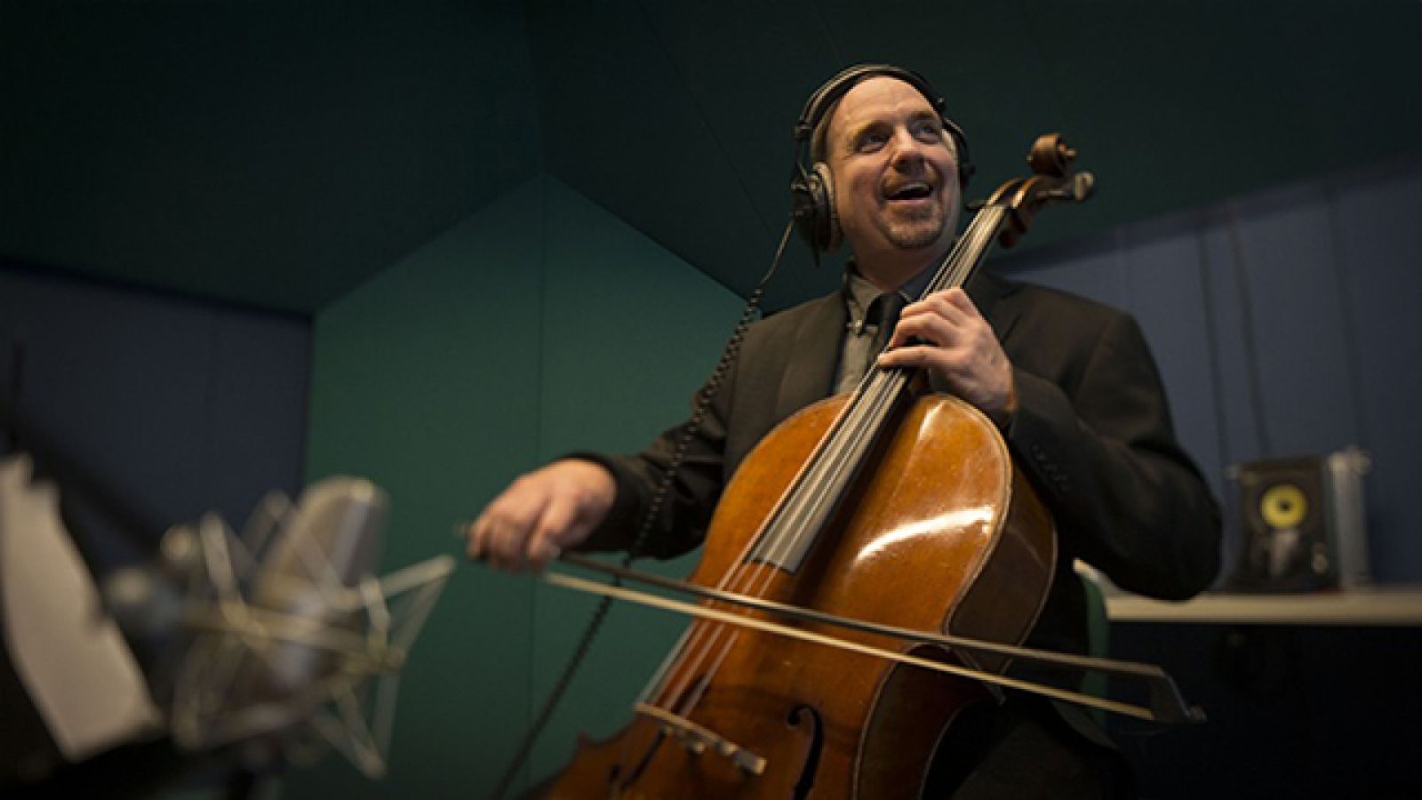 Three-time Grammy nominated pianist, cellist and composer Dave Eggar. Photo: Jamie Kidston, ANU.