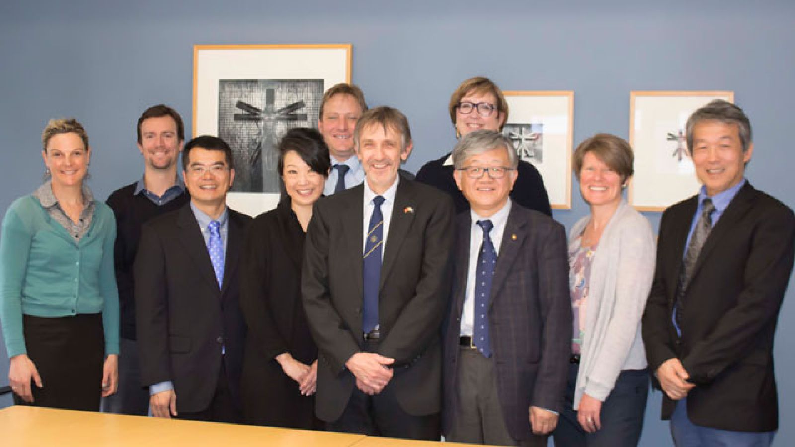  Executives from the College of Arts and Social Sciences met their colleagues from Nanjing University's School of Social and Behavioural Sciences and pledged closer cooperation
 