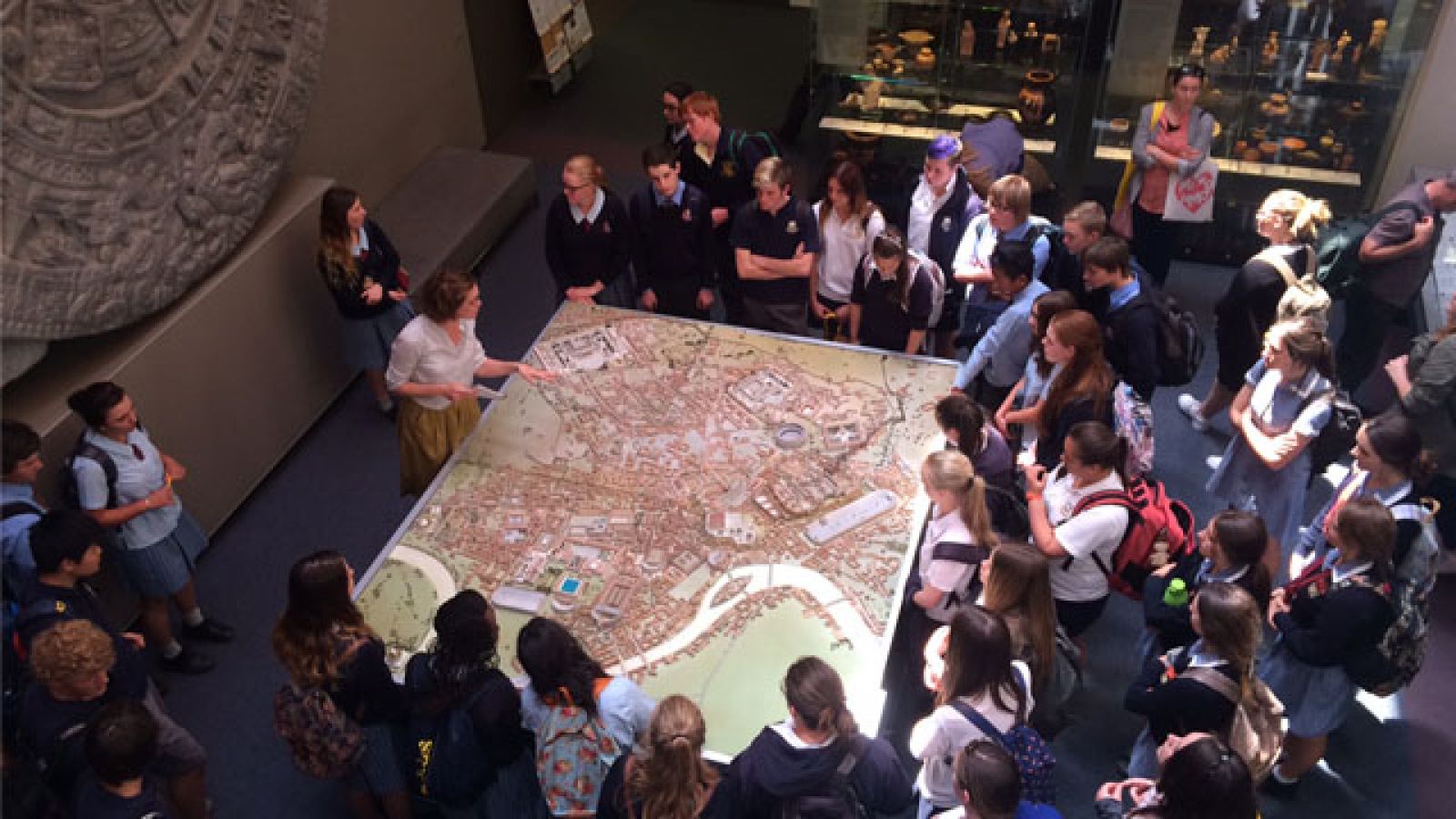  Dr Greta Hawes gives students an insight into ancient Rome during Explore ANU
 